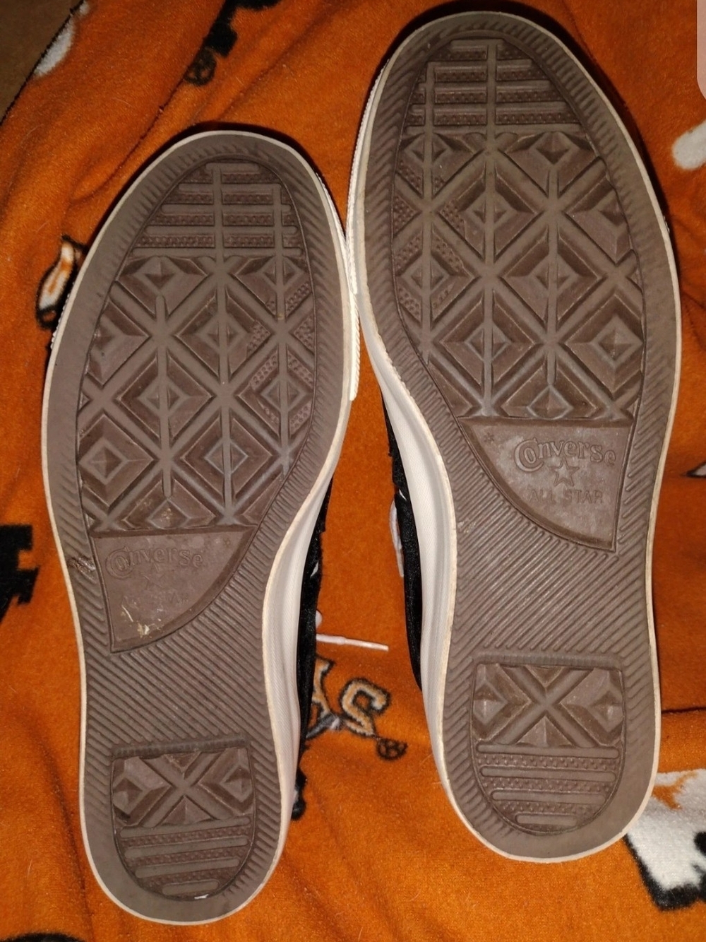 Converse Black and White One Star Low Top Sneakers - Picture 3 of 3